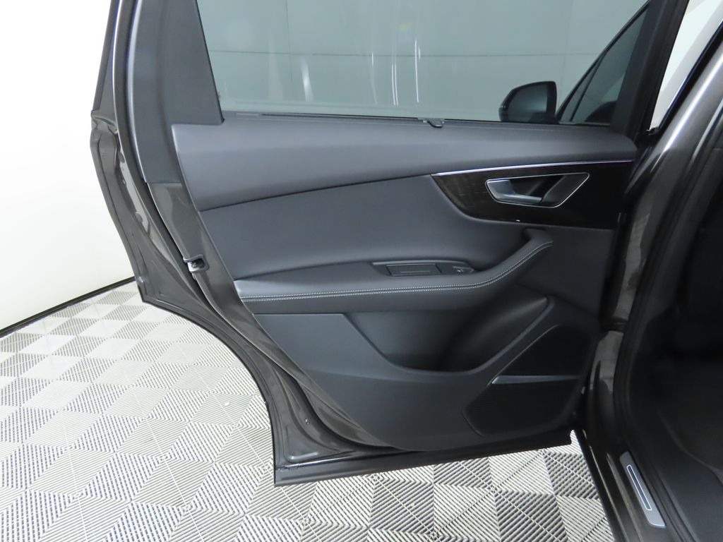 2025 Audi Q7 Premium Plus - Photo 29
