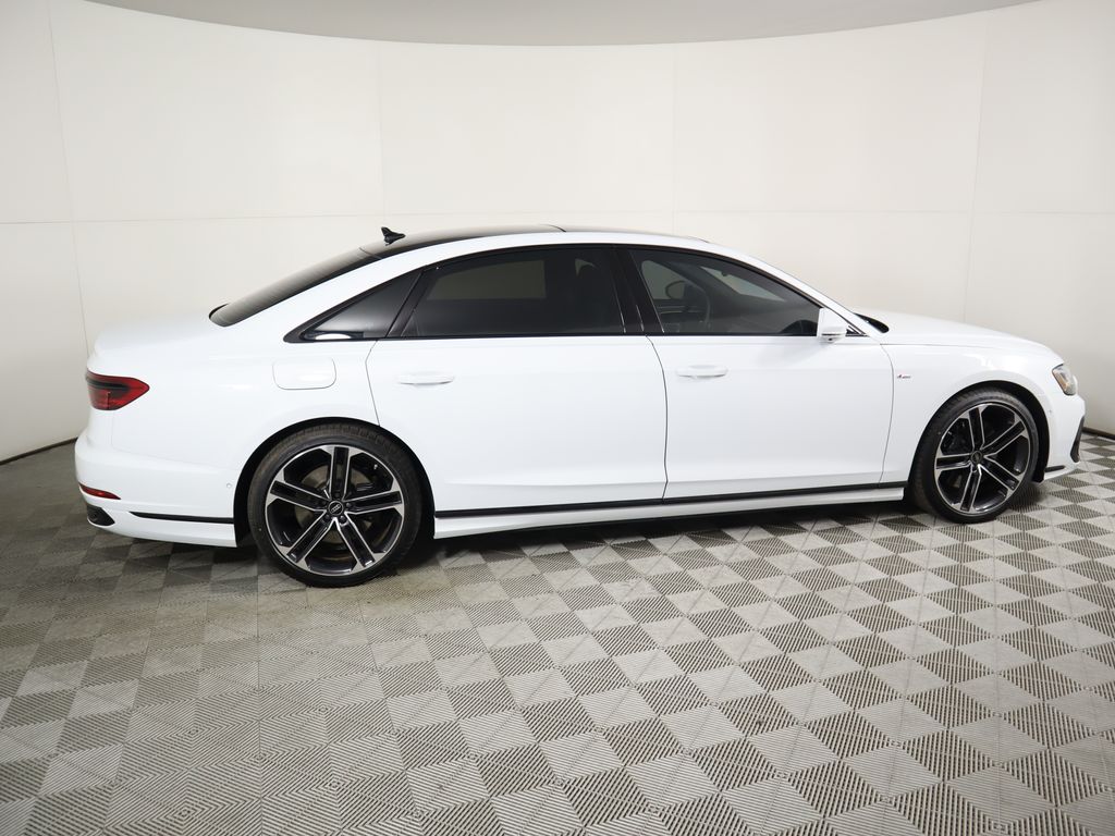 2025 Audi A8 L 55 photo 4