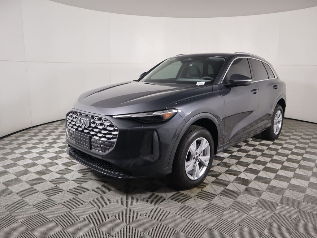 2025 Audi New Q5 Premium's photo