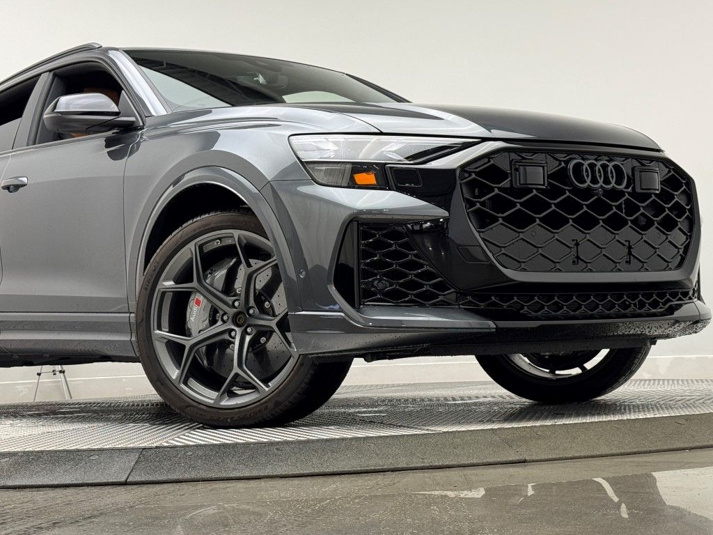 2025 Audi RS Q8 Base - Photo 58