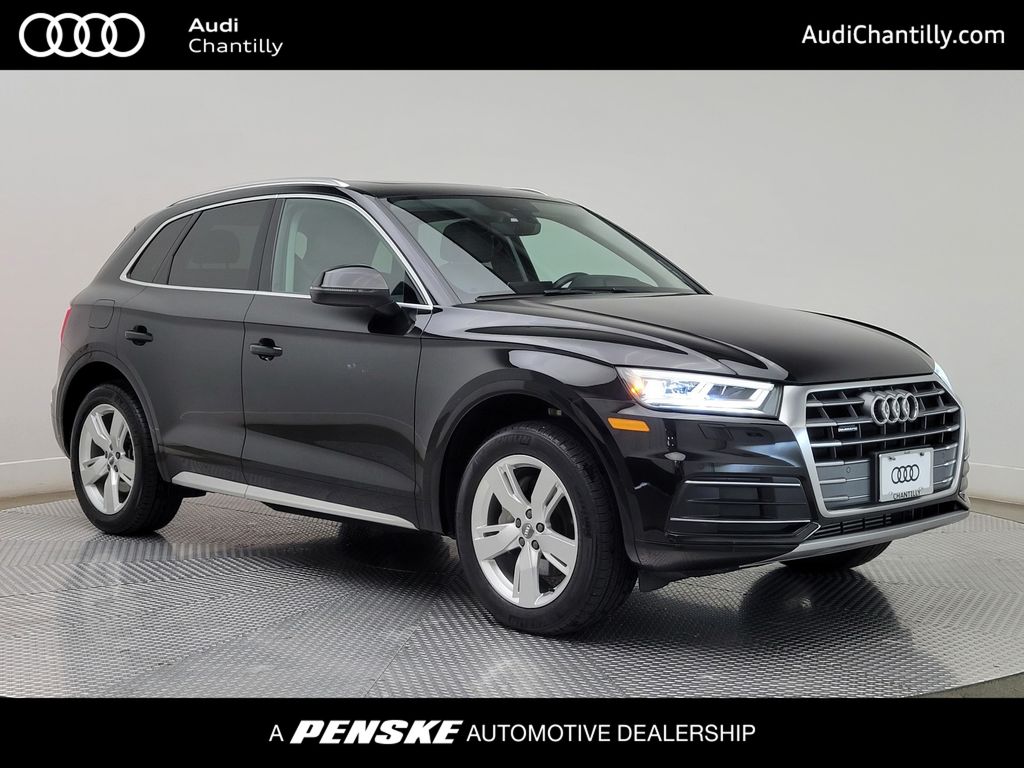 2019 Audi Q5 2.0T quattro S tronic Premium Plus's photo