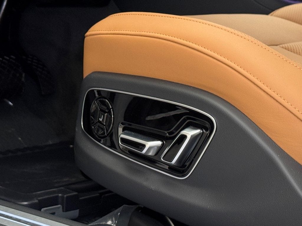 2025 Audi A8 Base - Photo 35
