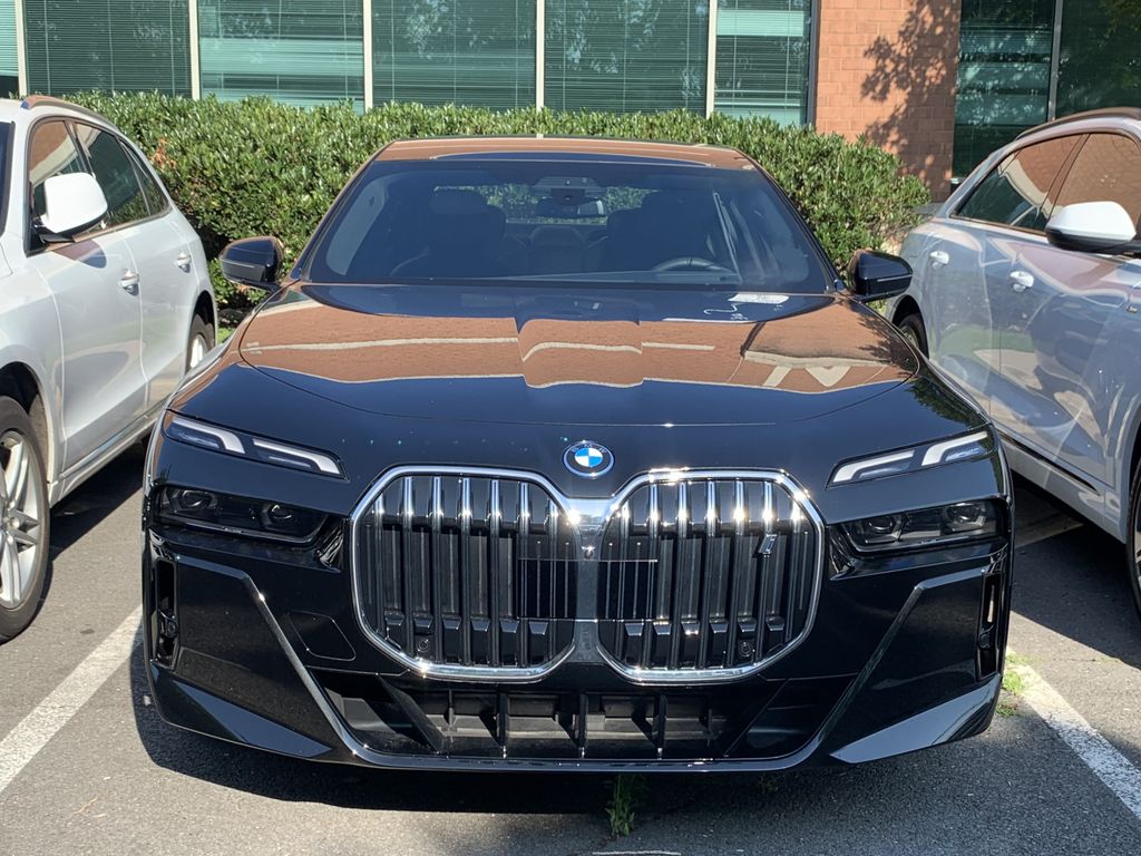Used 2024 BMW i7 Base with VIN WBY43EJ00RCS41636 for sale in Chantilly, VA