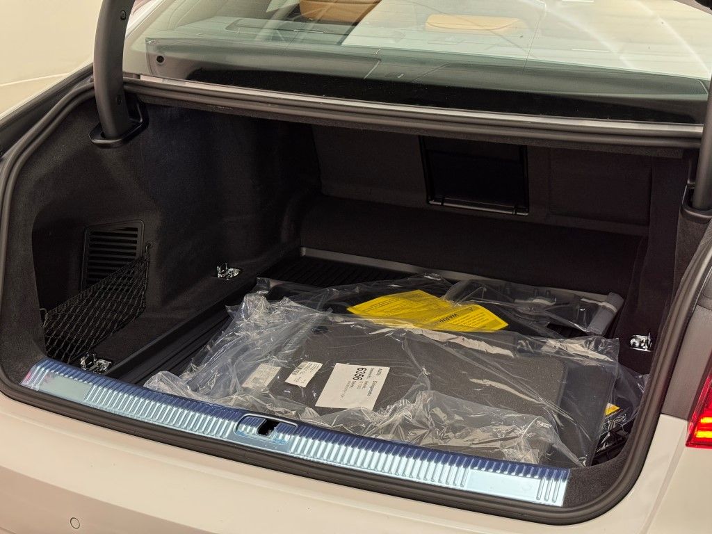 2025 Audi A8 Base - Photo 29