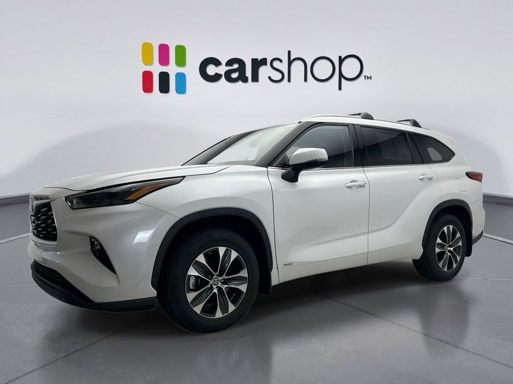 Used 2022 Toyota Highlander Hybrid XLE SUV