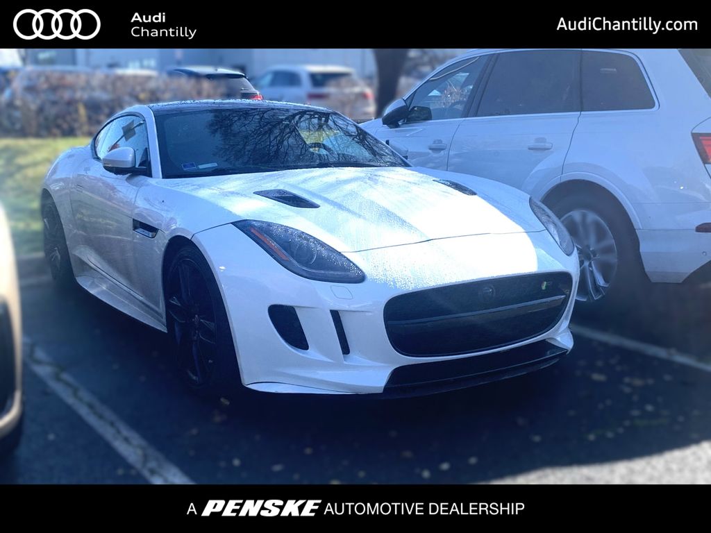 2016 Jaguar F-Type R's photo