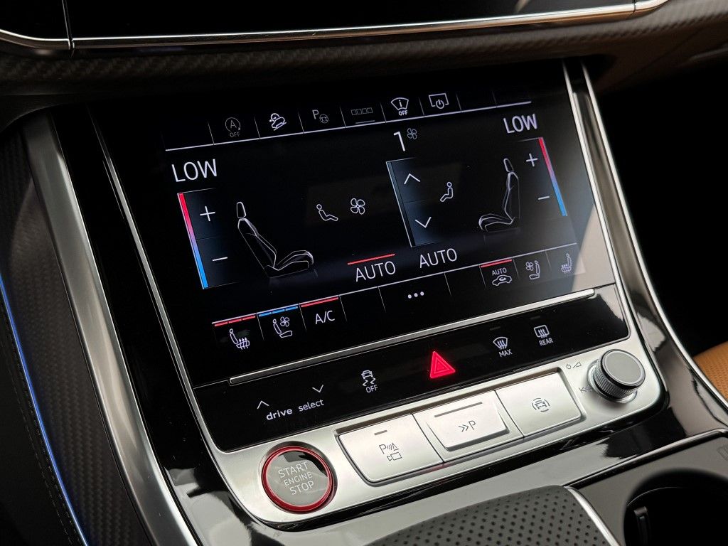 2025 Audi RS Q8 Base - Photo 37