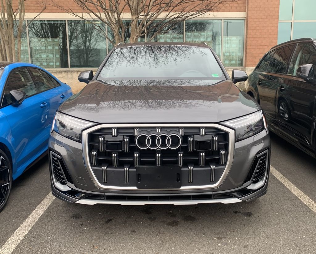 Certified 2025 Audi Q7 55 Premium SUV