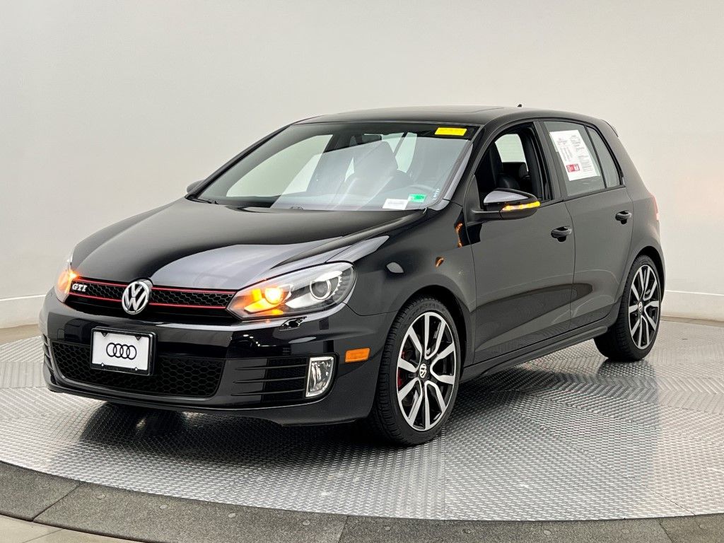 2014 Volkswagen Golf GTI Wolfsburg Edition photo 2