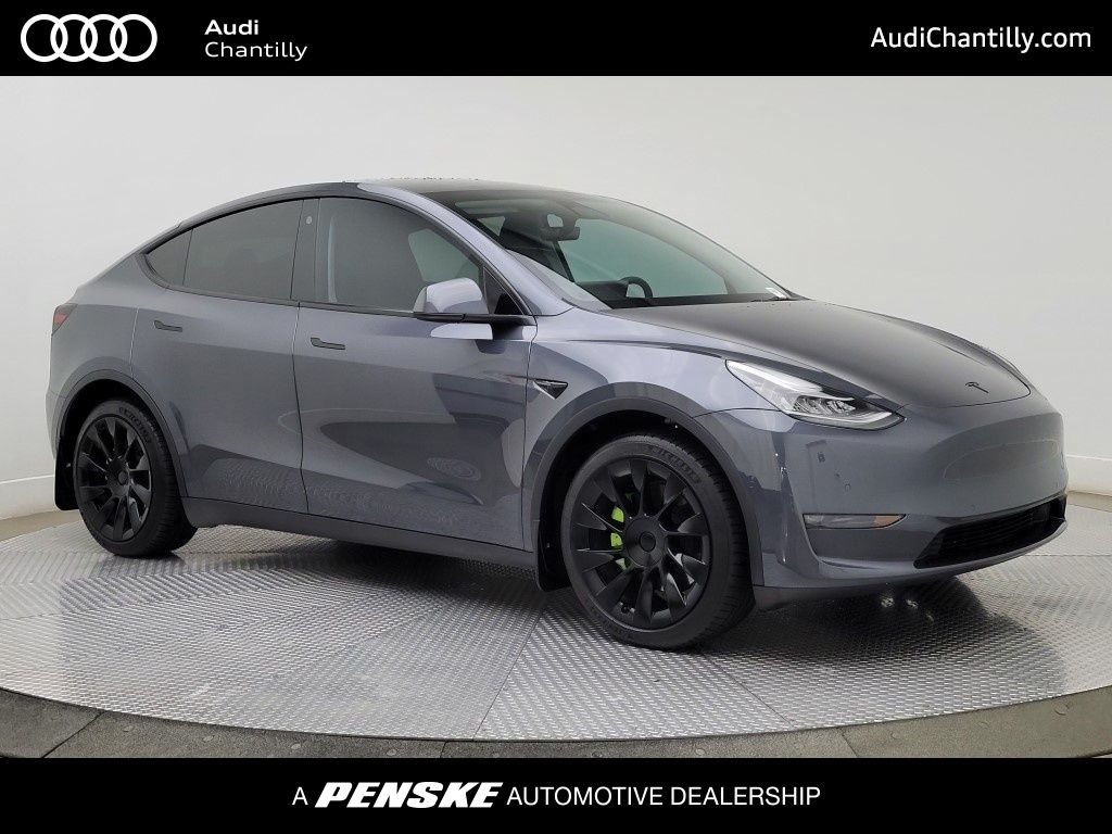 2022 Tesla Model Y Long Range's photo