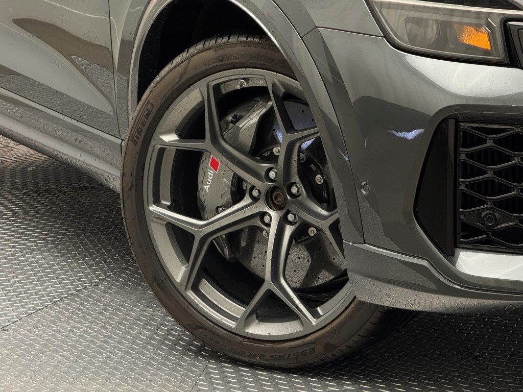 2025 Audi RS Q8 Base - Photo 56