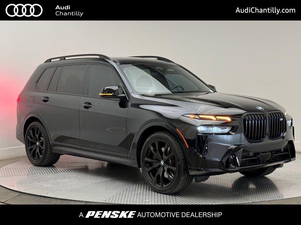 2025 BMW X7 M60i's photo