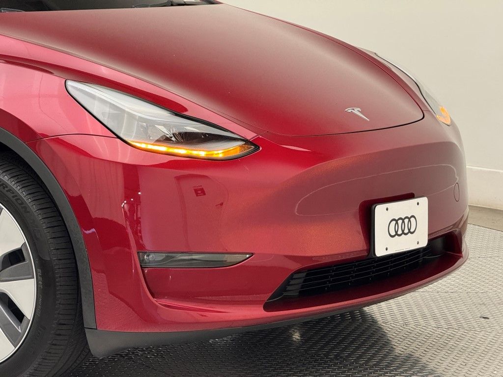 Used 2024 Tesla Model Y Long Range with VIN 7SAYGDEE6RA252893 for sale in Chantilly, VA