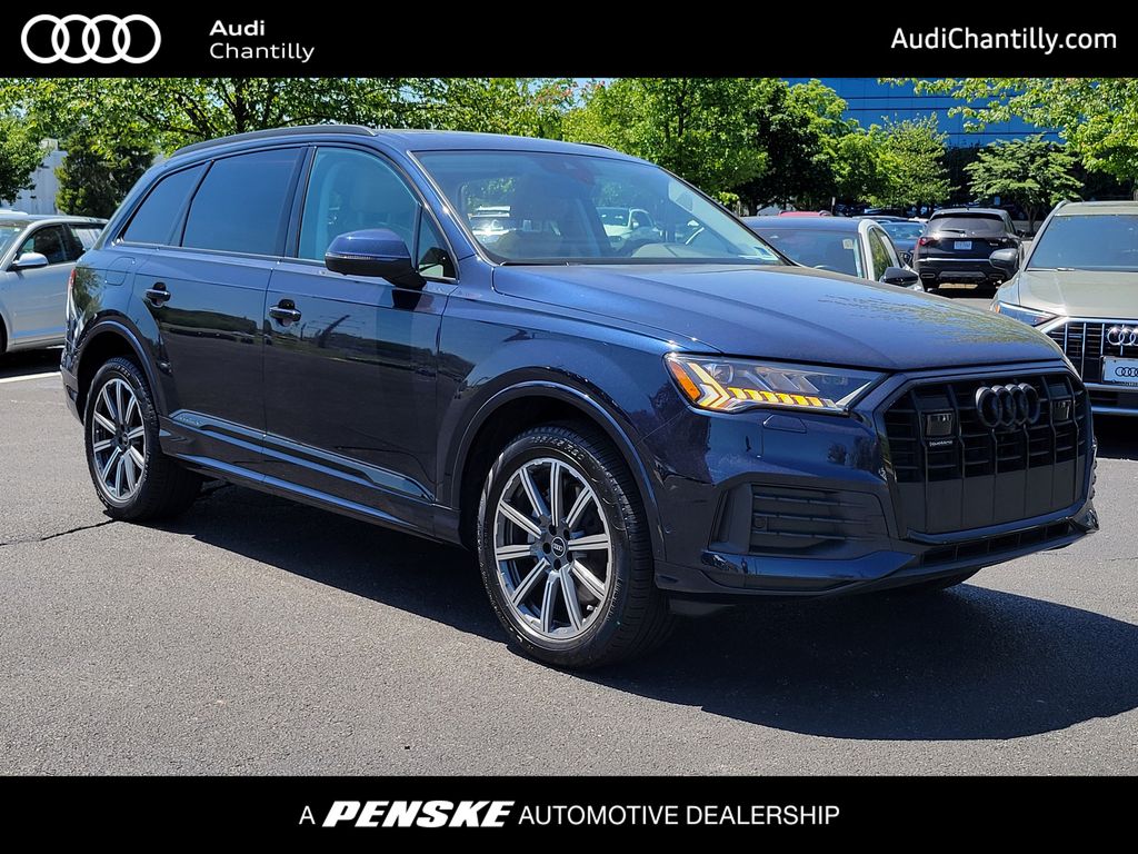 2023 Audi Q7 45 Premium Plus quattro Tiptronic's photo