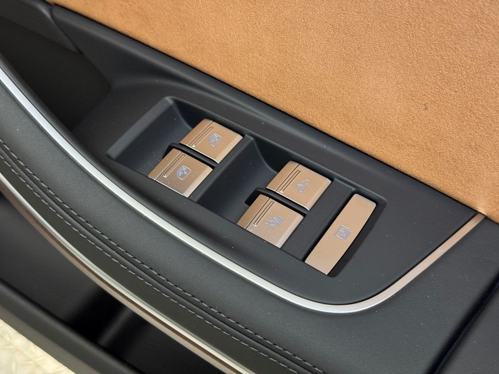 2025 Audi A8 Base - Photo 27