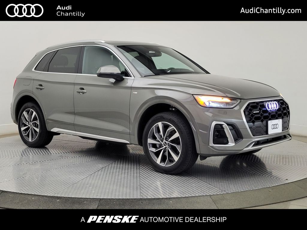 2023 Audi Q5 45 Premium Plus's photo