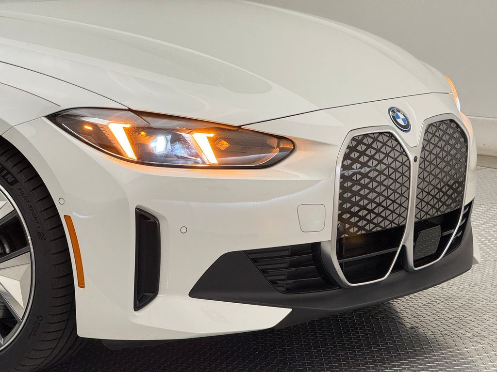 Used 2025 BMW i4 40 with VIN WBY43HD09SFU49743 for sale in Chantilly, VA