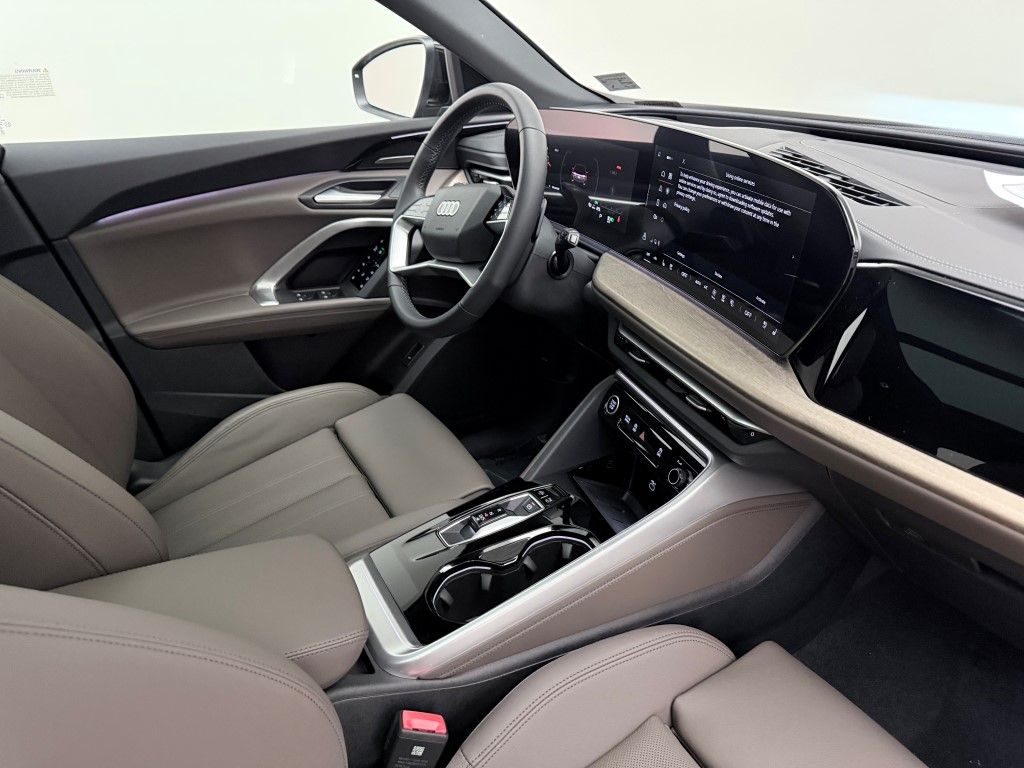 2025 Audi Q5 Premium Plus - Photo 16