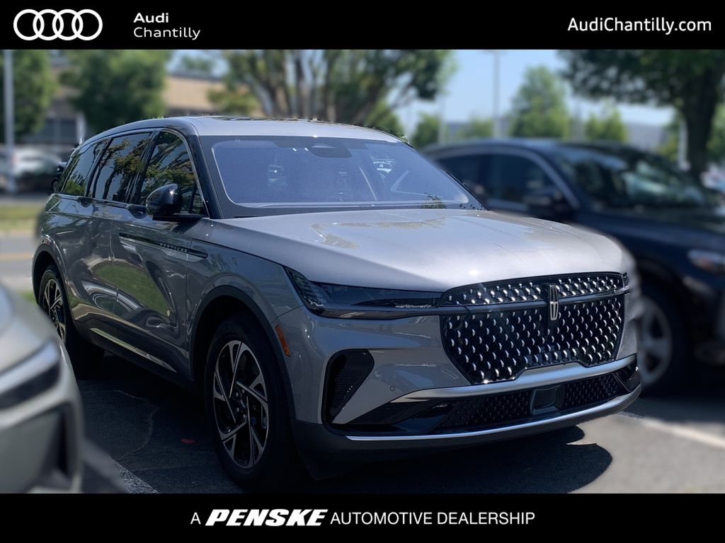 2025 Lincoln Nautilus Premiere AWD's photo