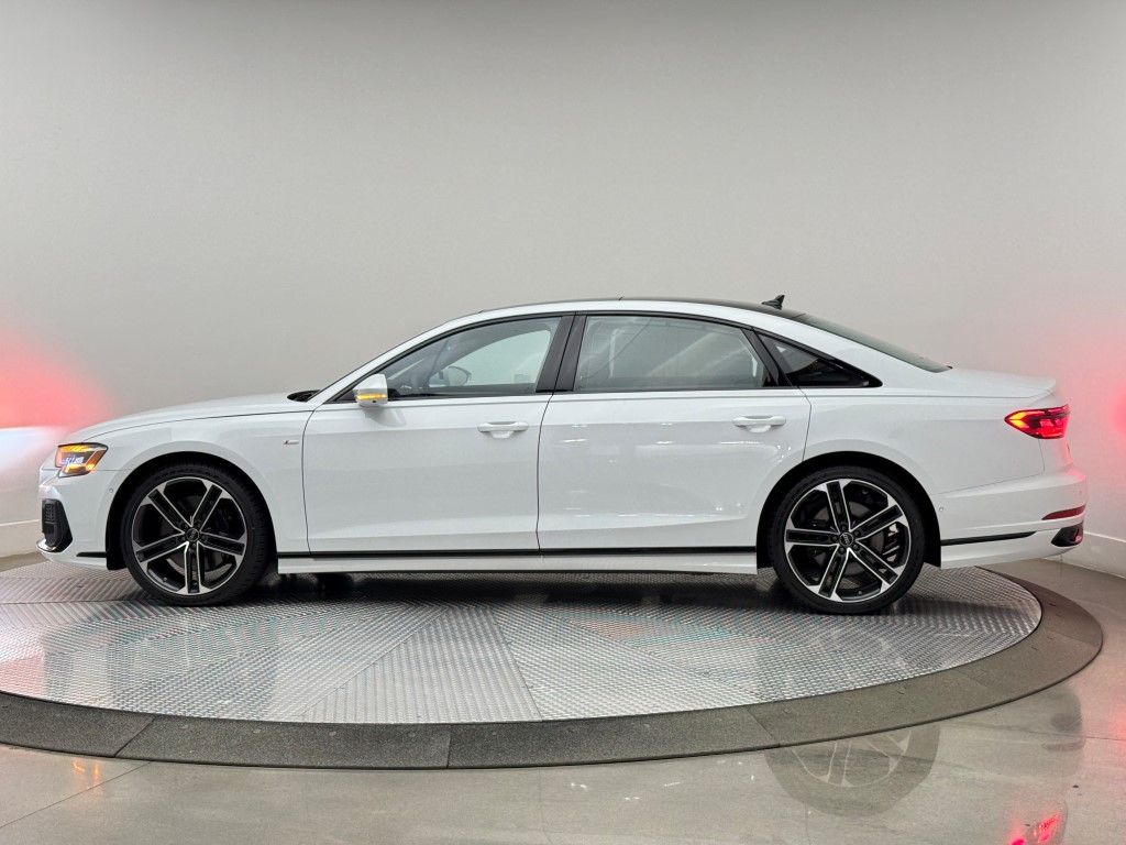 2025 Audi A8 Base - Photo 9