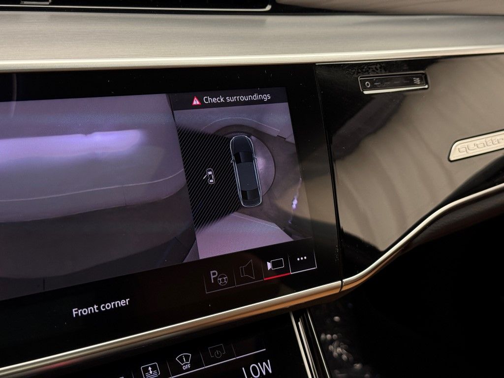 2025 Audi A8 Base - Photo 44