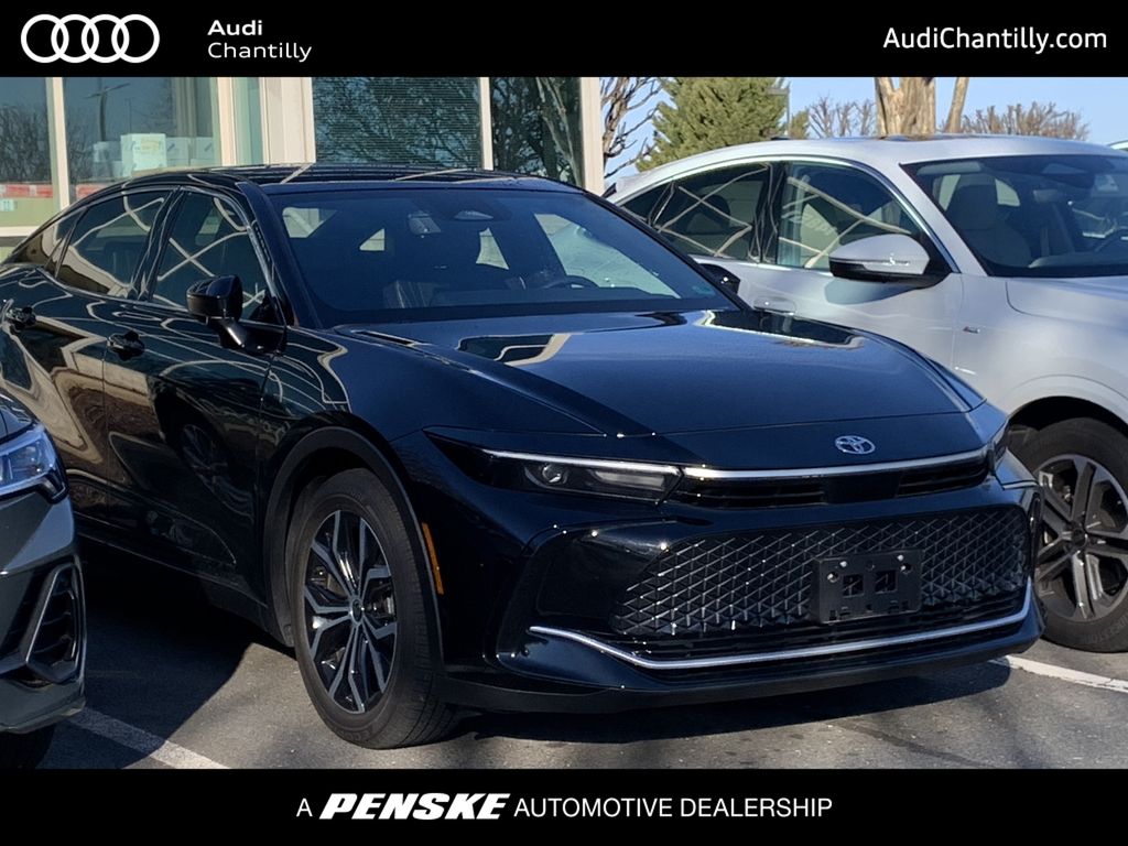 2026 Toyota Crown XLE's photo