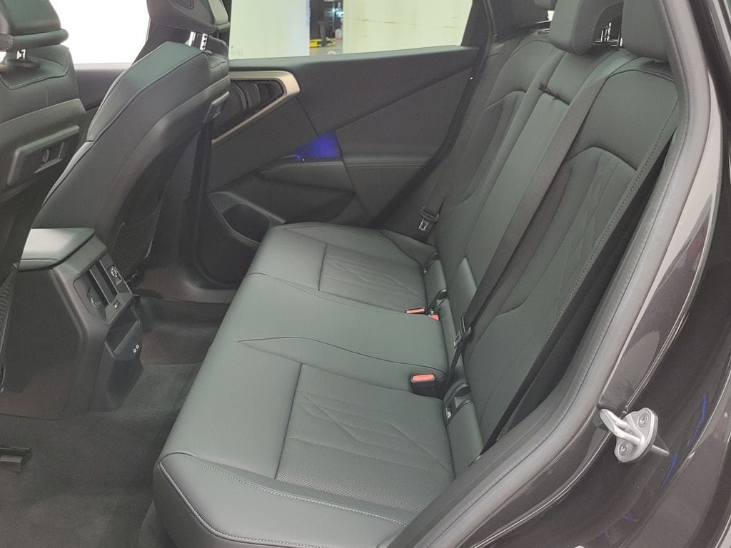 2025 BMW X3 30 - Photo 23