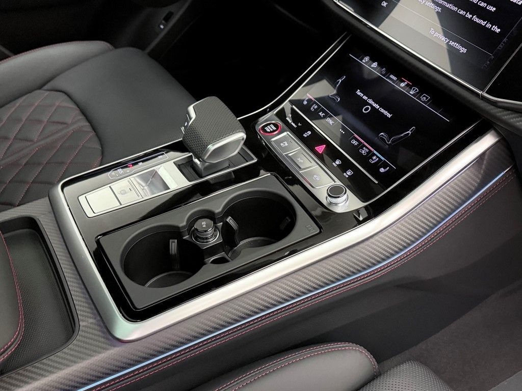 2026 Audi SQ8 Prestige - Photo 17