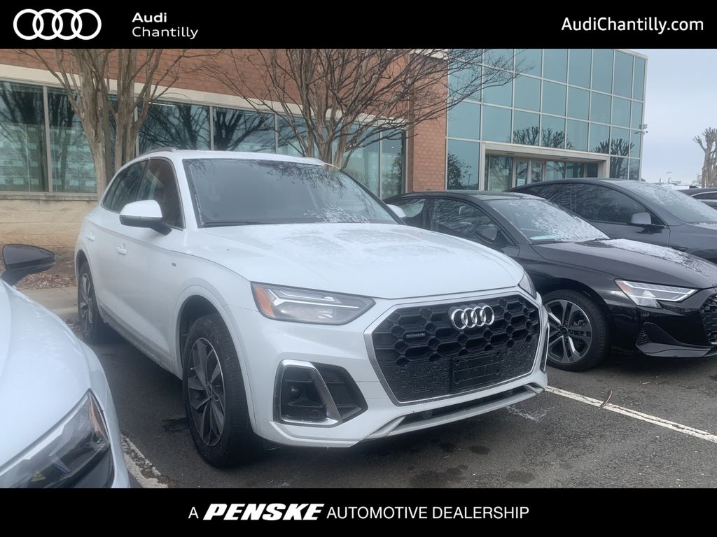 2022 Audi Q5 Premium's photo