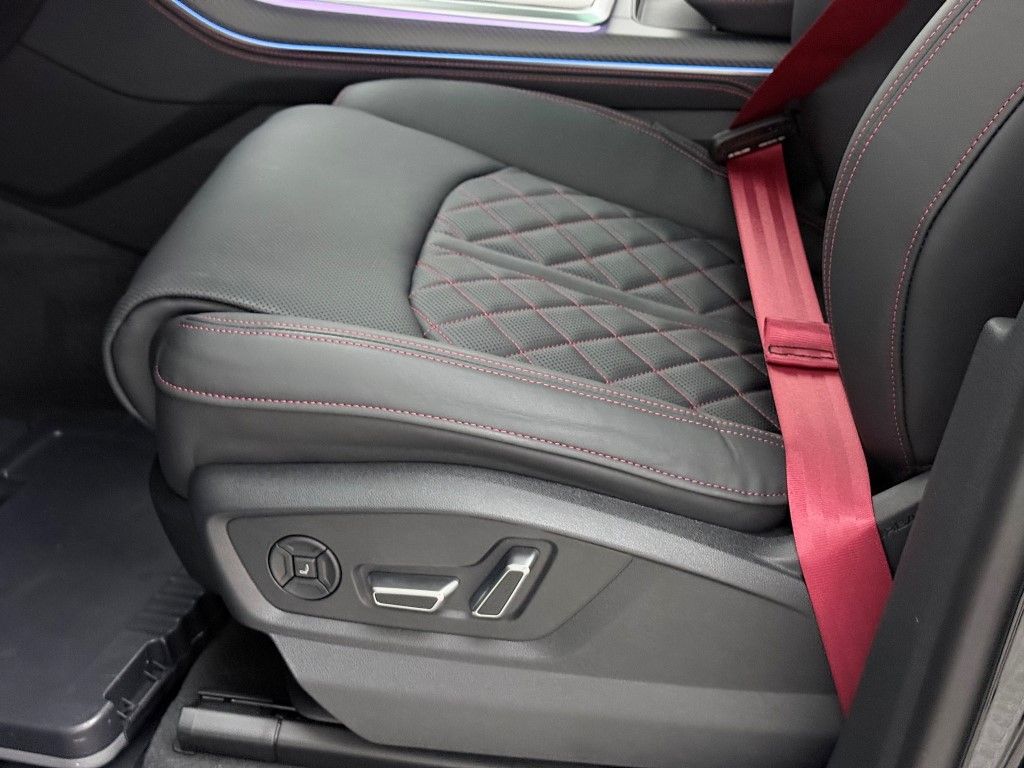 2026 Audi SQ8 Prestige - Photo 29