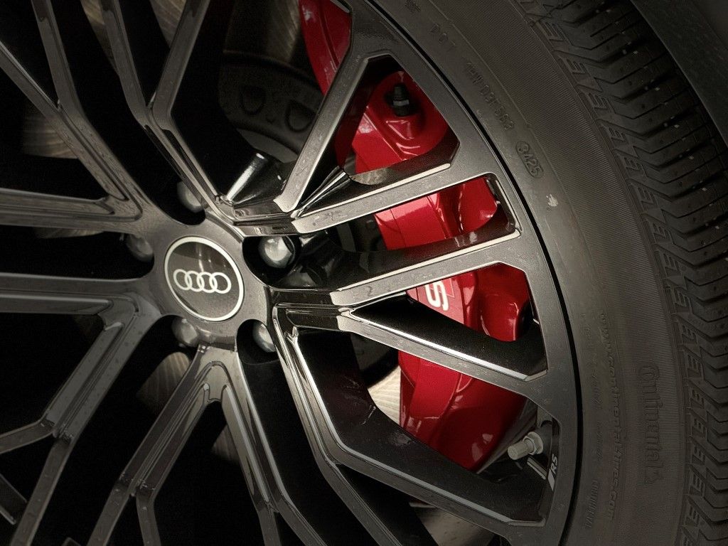 2026 Audi SQ8 Prestige - Photo 9