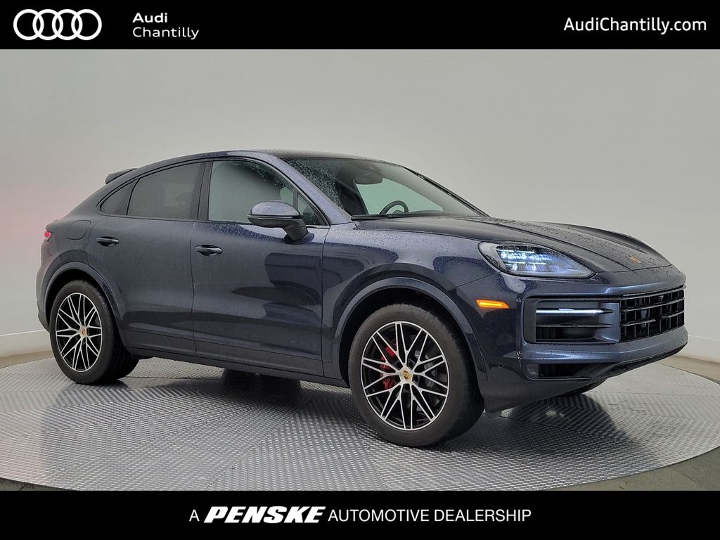 2024 Porsche Cayenne S's photo