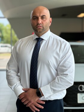 Staff member Hek Abbasi from ID_3e4885320ddf