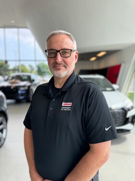 Staff member Greg Bell from ID_3e4885320ddf