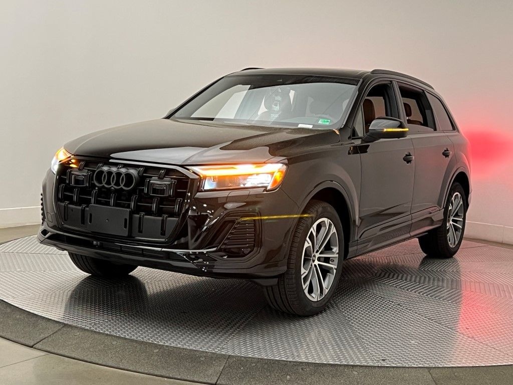 New 2026 Audi Q7 45 Premium SUV