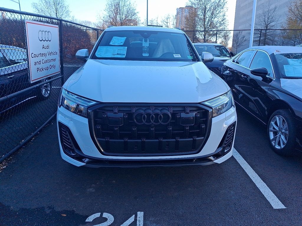 New 2026 Audi Q7 55 Premium SUV