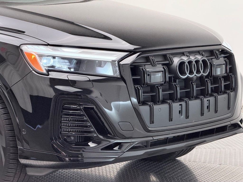 Certified 2025 Audi Q7 55 Premium SUV