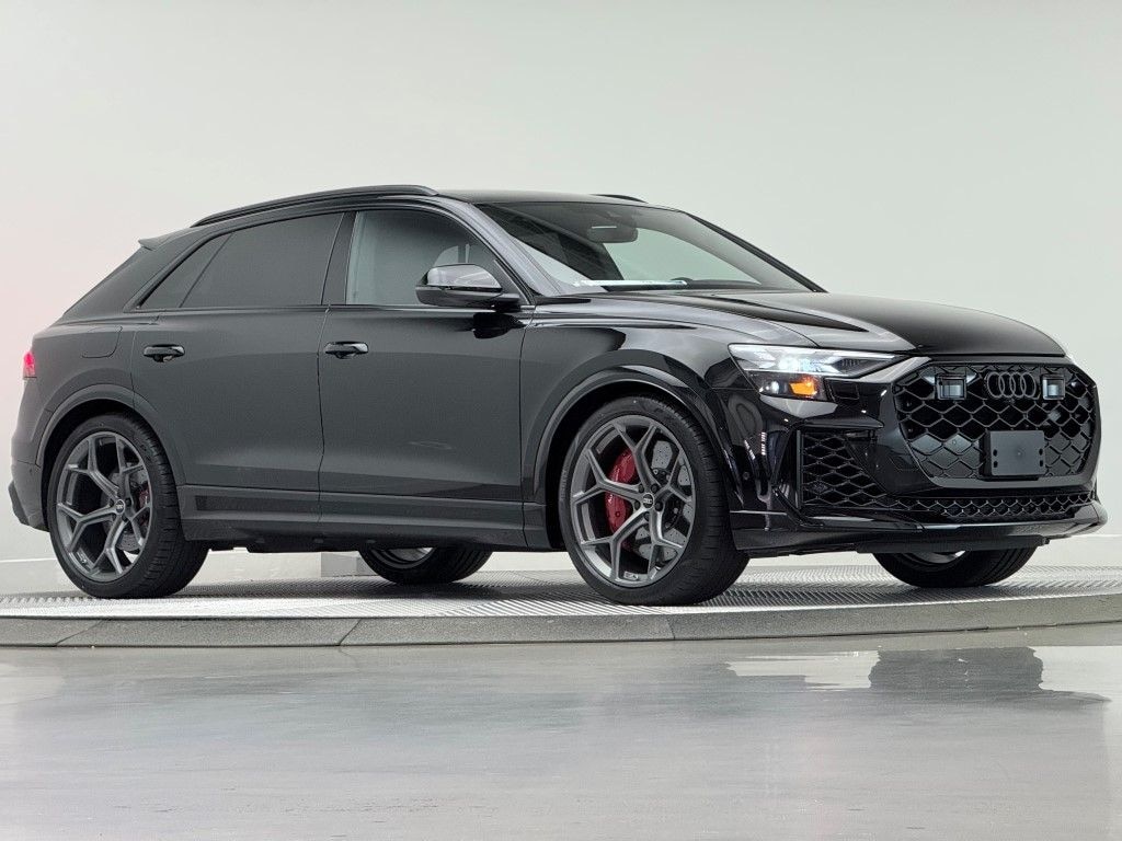 New 2026 Audi RS Q8 4.0T performance SUV