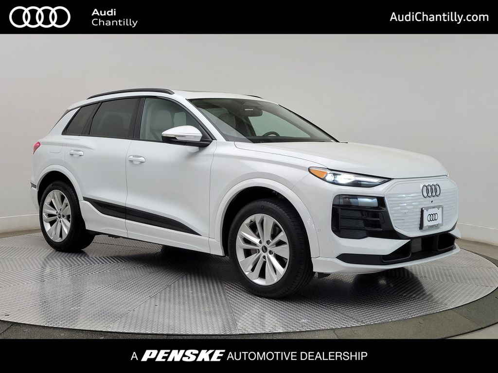 2025 Audi Q6 e-tron Premium's photo