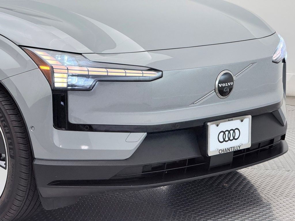 2025 Volvo EX30 Ultra photo 2