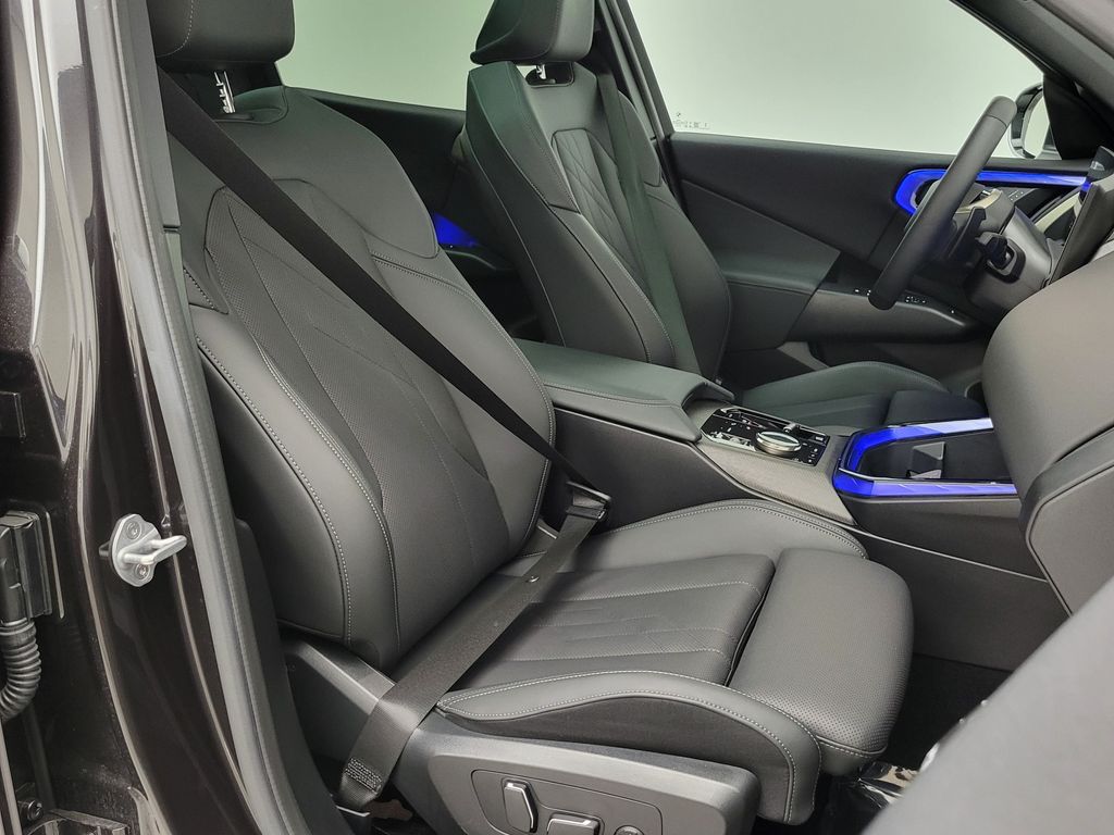 2025 BMW X3 30 - Photo 13