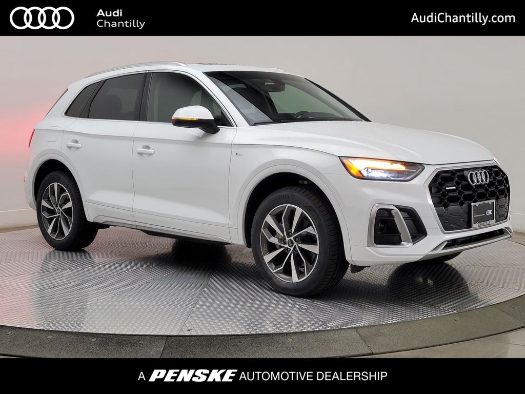 2024 Audi Q5 45 Premium's photo