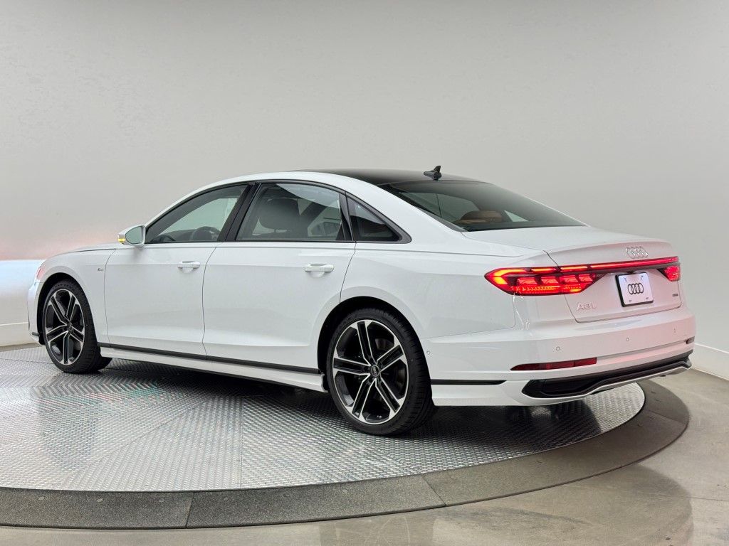 2025 Audi A8 Base - Photo 10