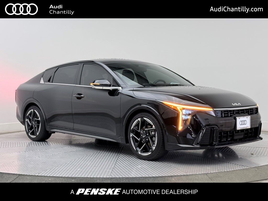 2025 Kia K4 GT-Line's photo