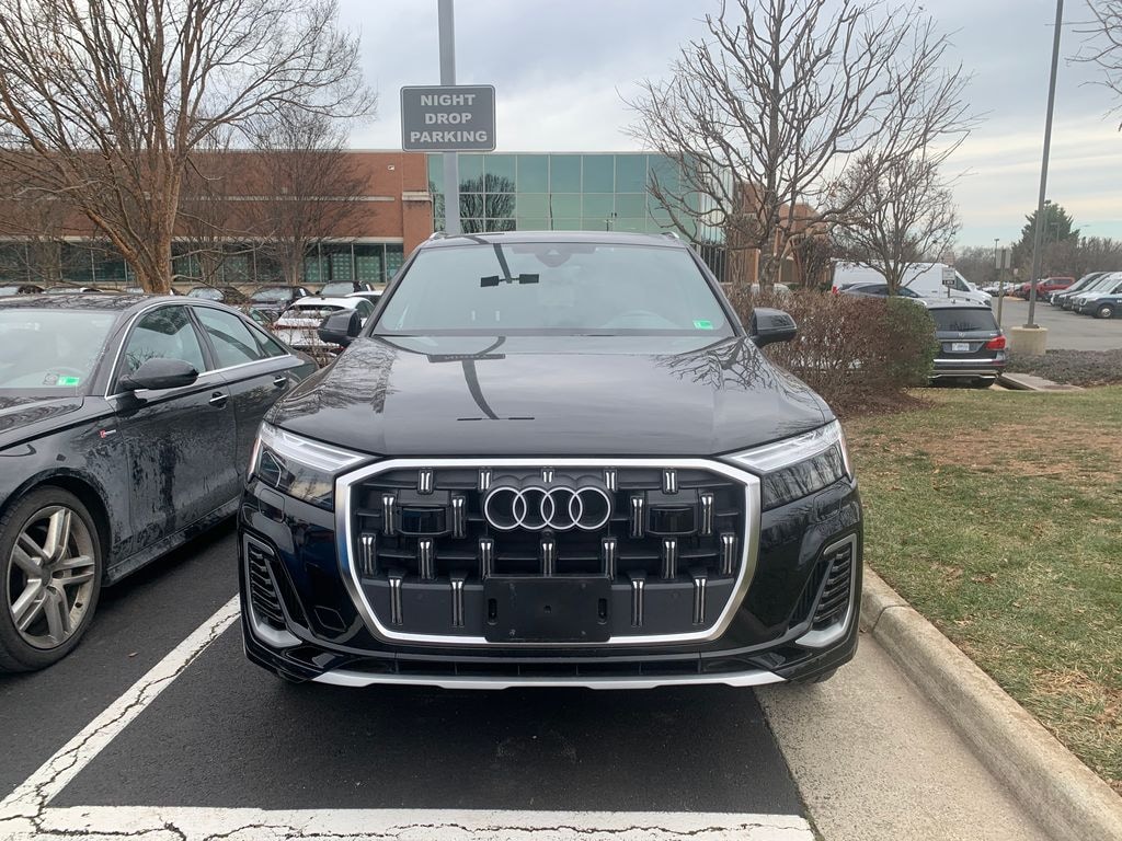 Used 2025 Audi Q7 55 Premium SUV