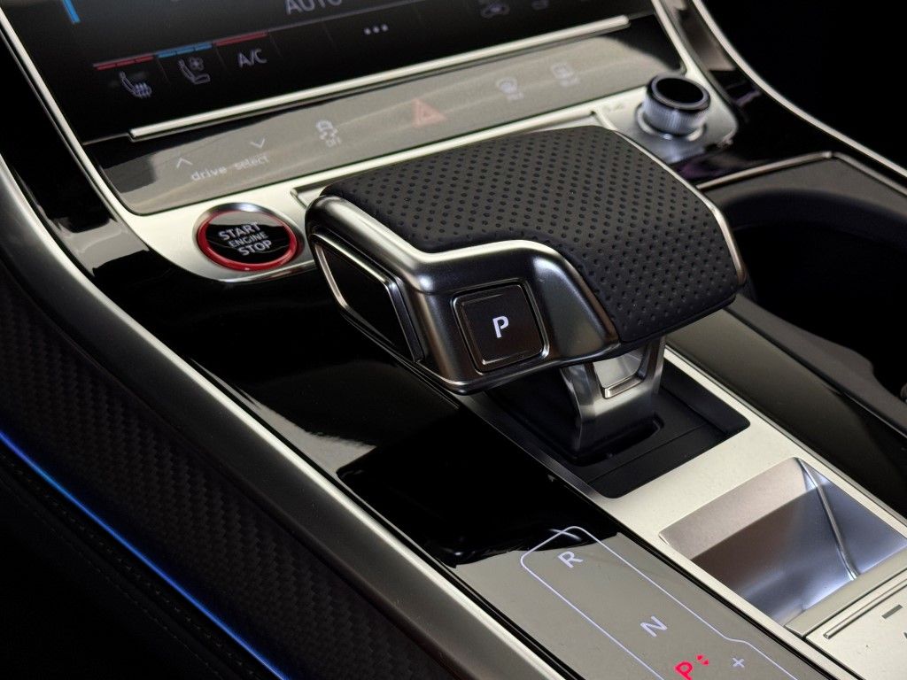 2025 Audi RS Q8 Base - Photo 40