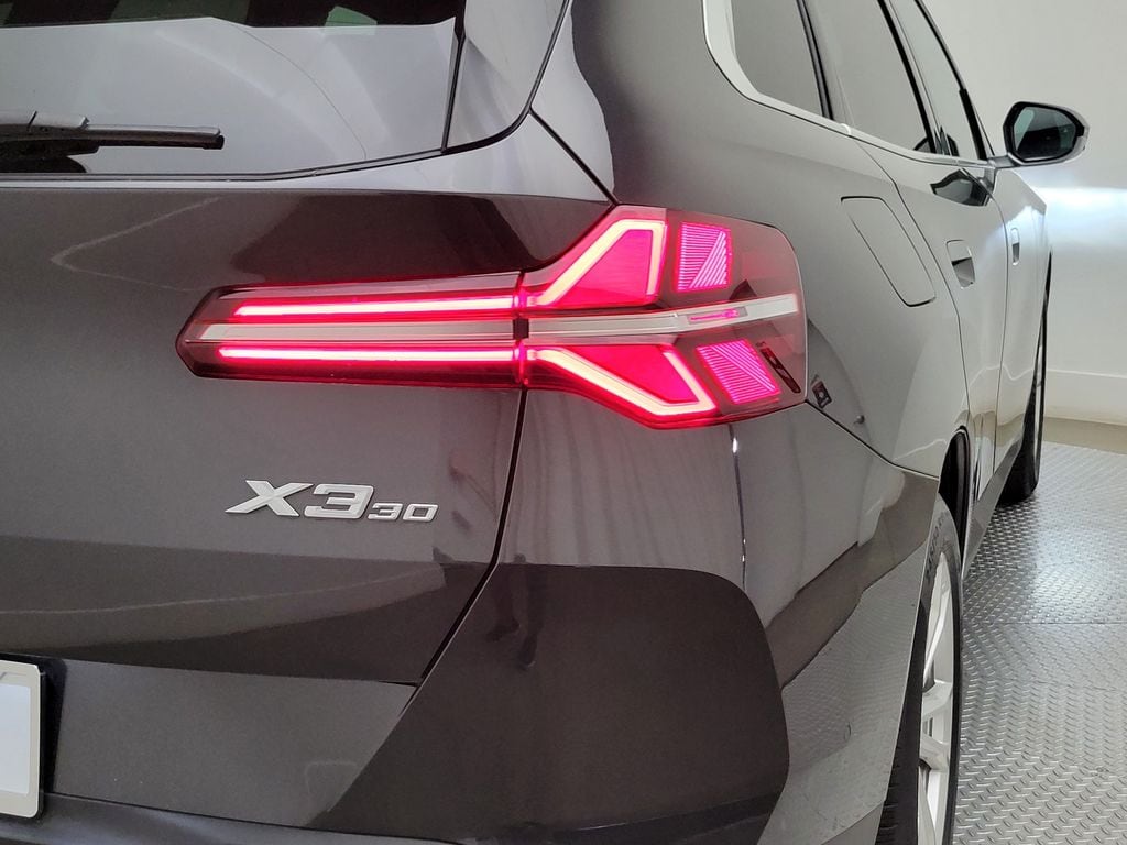 2025 BMW X3 30 - Photo 8