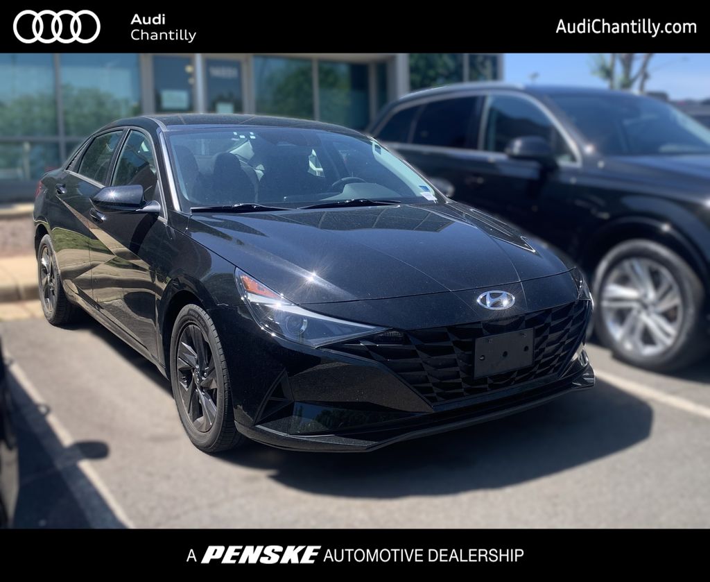 2022 Hyundai Elantra 2.0 SEL IVT's photo