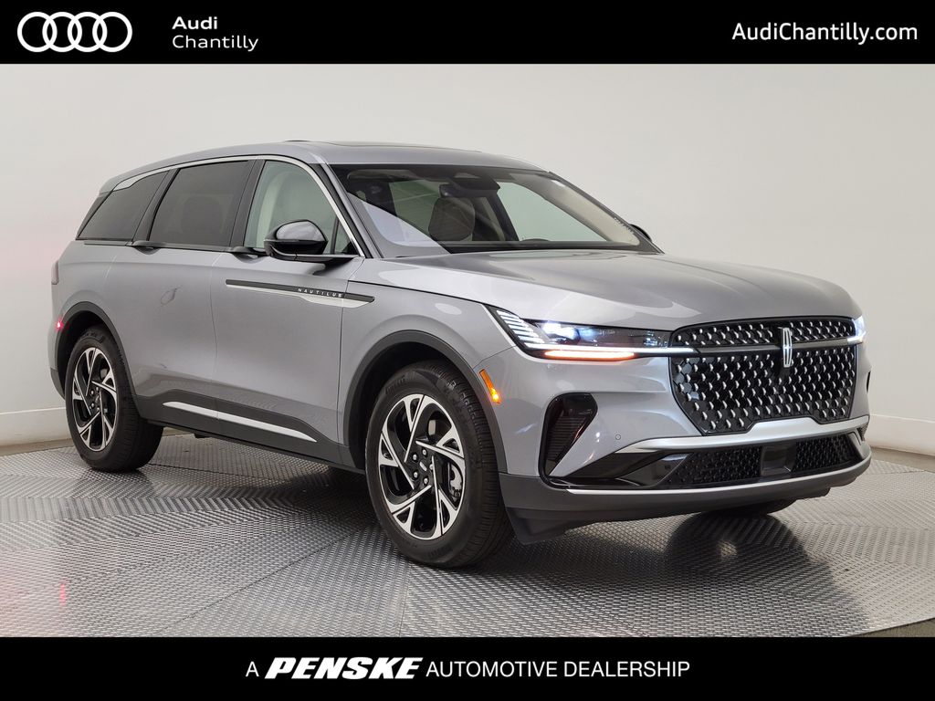 2025 Lincoln Nautilus Premiere AWD's photo