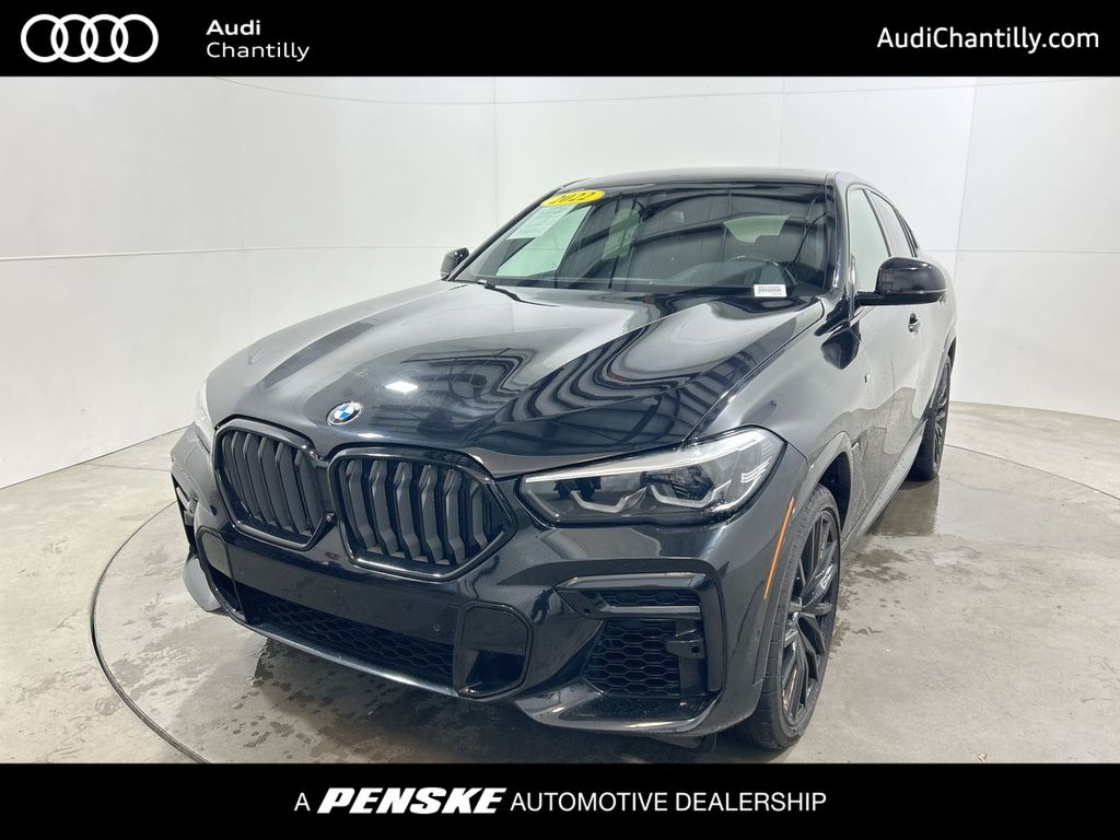2022 BMW X6 M50i's photo